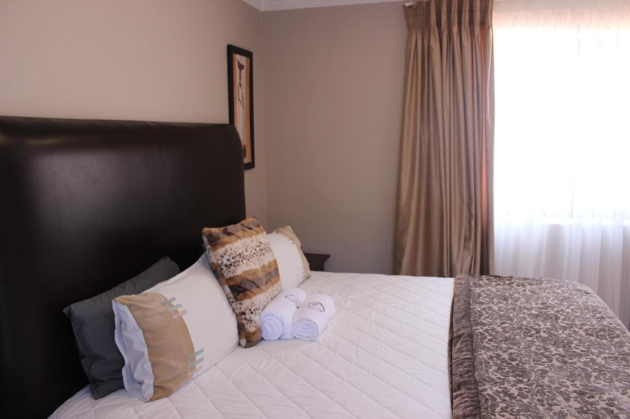 On Hill Lodge Bloemfontein Buitenkant foto